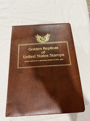 Este es un álbum de réplicas doradas de estampillas de Estados Unidos de oro de 22kt Foto 1 de 4