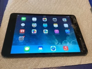 locked apple ipad A1432 STORAGE UNIT FIND - Zdjęcie 1 z 11