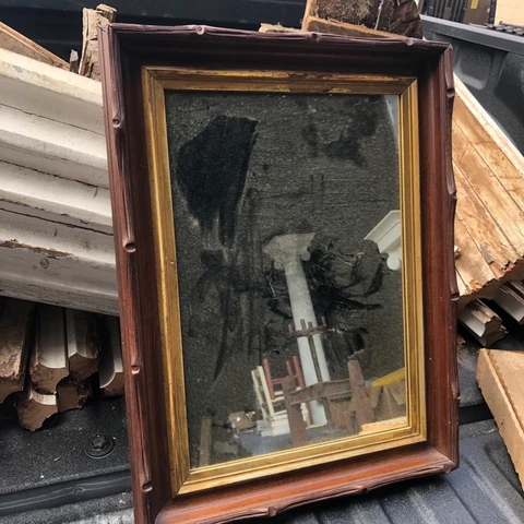 vintage black walnut & gold frame mirror 25/19” - mirror 20/14” pretty detail Cover