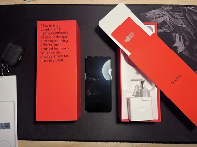 OnePlus 7T HD1903 Glacier Blue 128Gb/8Gb - condizioni buone senza grafi presenti - Immagine 1 di 4