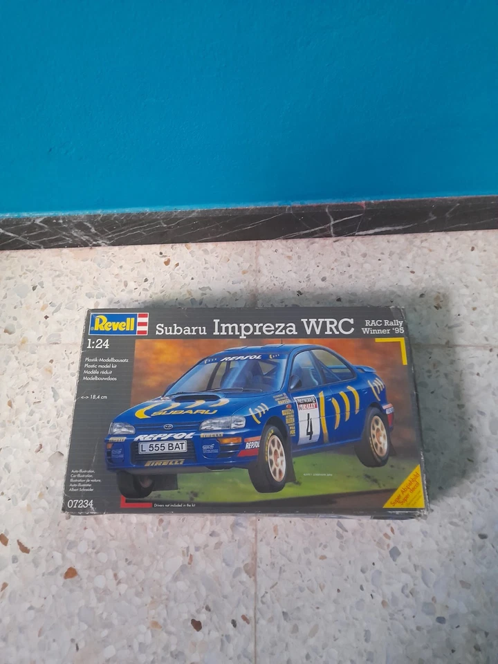 Maqueta De Coche En Escala 1/24 Subaru Impreza WRC '95 model kit - Immagine 1 di 1