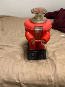 1966 Remco Lost in Space Robot Red Body Black Base BOXED - Picture 1 of 4