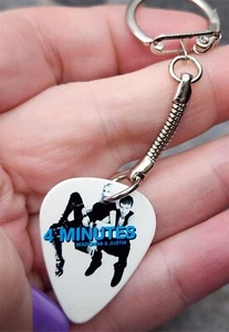 Madonna and Justin 4 Minutes Guitar Pick Keychain - Picture 1 of 2