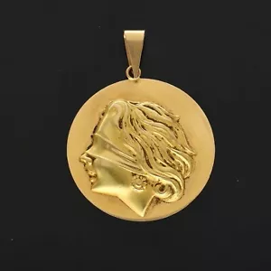 Vintage 18ct Gold Blind Justice Pendant - Picture 1 of 5