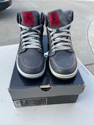 Jordan AJ1 KO PREMIUM Foto 1 de 4