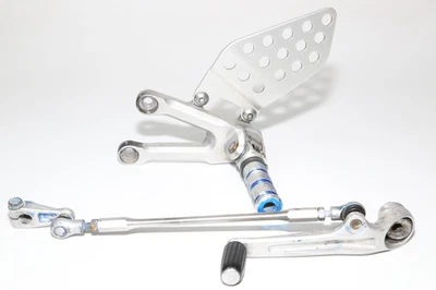 Juego trasero izquierdo Honda Cbr1000rr 2006-2007 clavija de pie con palanca de cambios OEM  Foto 1 de 4