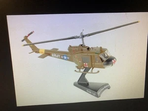 Daron 5601-2 HO Scale UH-1 Huey Medevac Helicopter HH - Picture 1 of 3