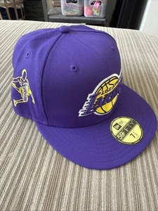 New Era Embroidered Los Angeles Lakers Kobe Bryant #24 Fitted 7 1/2 Cap Hat - Picture 1 of 3