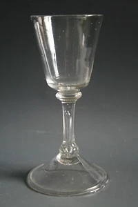 18TH CENTURY BELGIAN LIEGE WINE GLASS - CIRCA 1730 - Picture 1 of 5