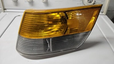 1987-1994 SAAB C900 OEM ПЕРЕДНЯЯ СТОРОНА ВОДИТЕЛЯ ЛЕВАЯ LH ПОВОРОТНИК ЛАМПА - Изображение 1 из 4