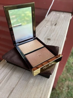 NEW AUTHENTIC TF shade and illuminate highlighting duo-TANLIGHT - Image 1 of 4
