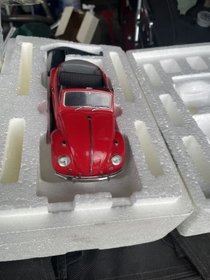 1/24 Franklin 完好 1967 年大众啤酒杯红色和黑色内饰和上衣 — 第 1/4 张图片