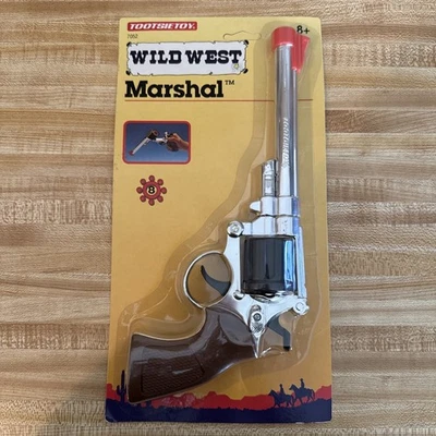 Tootsie Toy Wild West Marshal - 8 shot ring cap pistol #7052 - Brown Handle - Image 1 of 2
