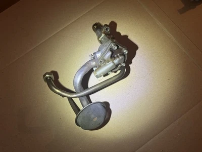 86-92 丰田 SUPRA MA70L 7MGE 非涡轮发动机油泵后盖 — 第 1/4 张图片