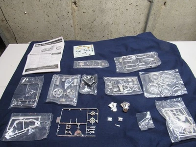 RM Kustom Revell Crusader Custom Chopper 1:12 Scale Model NOS READ DESCRIPTION - Image 1 of 4