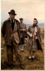 Adel & Monarchie Königin Elisabeth Elizabeth II Queen A Day on the Grouse Moors - Bild 1 von 2