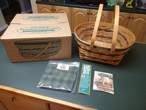 RARE Longaberger Traditions 1992 Community Basket New With Liner & Protector Cover