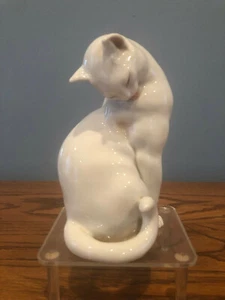 Vintage Vienna Augarten Austria Porcelain White Cat Figurine - Mint - Picture 1 of 8