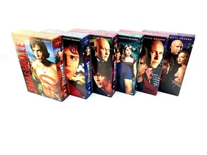 Smallville The Complete Seasons 1 2 3 4 5 6 DVD Lot 1-6 - NICE! - Foto 1 di 2