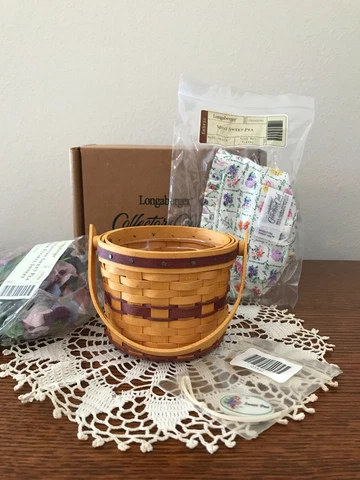 LONGABERGER COLLECTORS CLUB MAY SERIES MINIATURE SWEET PEA  BASKET SET Cover
