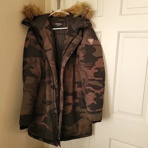 Guess Hooded Faux Fur Parka Jacket Camoflauge, Size Med 34" L X 24 18" Across. - Picture 1 of 10