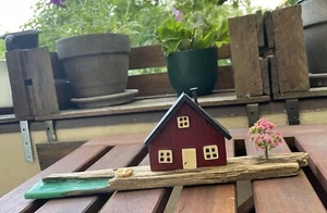 Deko-Häuschen „Sommer“ handgemacht / Unikat - Holz bemalt - ca. 33 x 10,5 x 4 cm - Bild 1 von 6