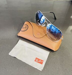 Ray ban aviator sunglasses ,3026, 62 mm large, Silver Frame/ Blue Gradient Lens.