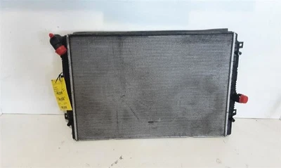 Volkswagen Jetta 2012-2018 sedán radiador 1,8 L para modelos base con motor de gasolina Foto 1 de 4