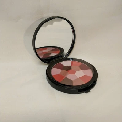 Signature Club A Caleidoscopio Rubor con Espejo Compacto Foto 1 de 3