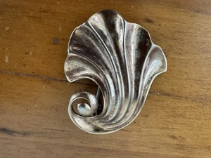Crown Trifari 1940's Gold Plate Shell Swirl Fur Clip Brooch Pin Pat No 137545 - Picture 1 of 10