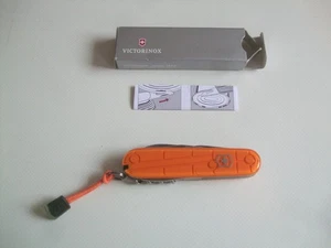 Navaja Victorinox naranja, sin usar en embalaje original - Imagen 1 de 7