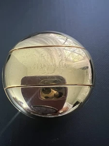 Art Deco Portable Ashtray Shiny Gold Tone Metal Monogram Opens Top 2 1/8" Across - Picture 1 of 7