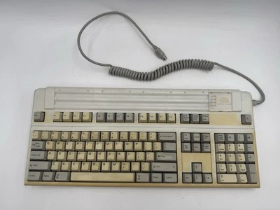 Vintage DataDesk MAC 101E Model 1069 Keyboard - Image 1 of 4