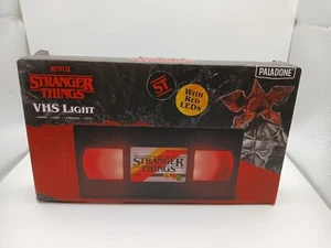 Netflix Stranger Things VHS rotes LED-Licht - Neu in OVP - Paladone - Bild 1 von 6