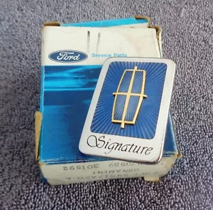 RARE NOS 1989 Lincoln Town Car Signature Serie SE Chrome Carriage Roof Emblem - Picture 1 of 8