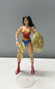 Mattel DC Universe Classics Wonder Woman 6” Action Figure Complete Despero Wave