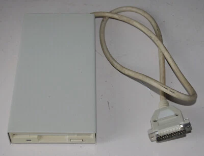 Amiga 500 externes Diskettenlaufwerk - gebraucht - geprüft, i.o. - Bild 1 von 2