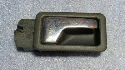 Manija de puerta interior derecha Audi 80 90 100 A6 / Door Handle RIGHT 893837020 Foto 1 de 4