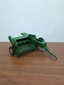 1/16 Eska Farm Toy John Deere 14T Baler Repaint - Picture 1 of 5