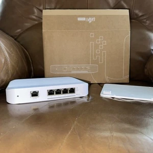 Ubiquiti Networks UniFi Switch Flex XG 4-Port 10G Managed Switch - Photo 1/7