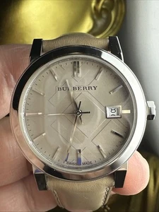 Burberry The City Silver Dial Beige Leather Strap Unisex Watch - Picture 1 of 14