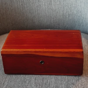 VTG Lane Cedar Chest Mini Hope Chest Salesman Sample Wood Storage Las Vegas NE - Picture 1 of 20