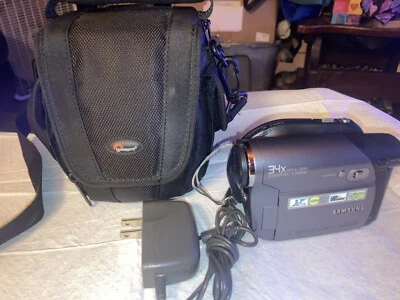 Samsung SC-DC173U DVD SD Camcorder Video Camera 34x Optical 1200X. TESTED - Image 1 of 4