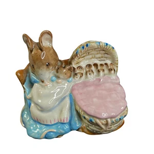 Beatrix Potter - Hunca Munca - Warne Copyright 1951 Beswick - Picture 1 of 5
