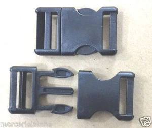 FIBBIA A SCATTO 20 PLASTICA NERA PER BORSE ZAINI MARSUPI CASCHI 2PZ - Foto 1 di 1