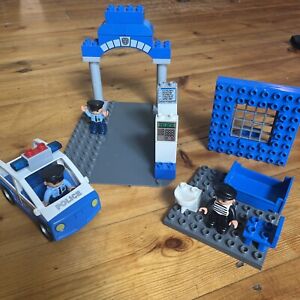 Lego Duplo Police Station, Police Car, Jail, 2 Cop Figures Robber Figure