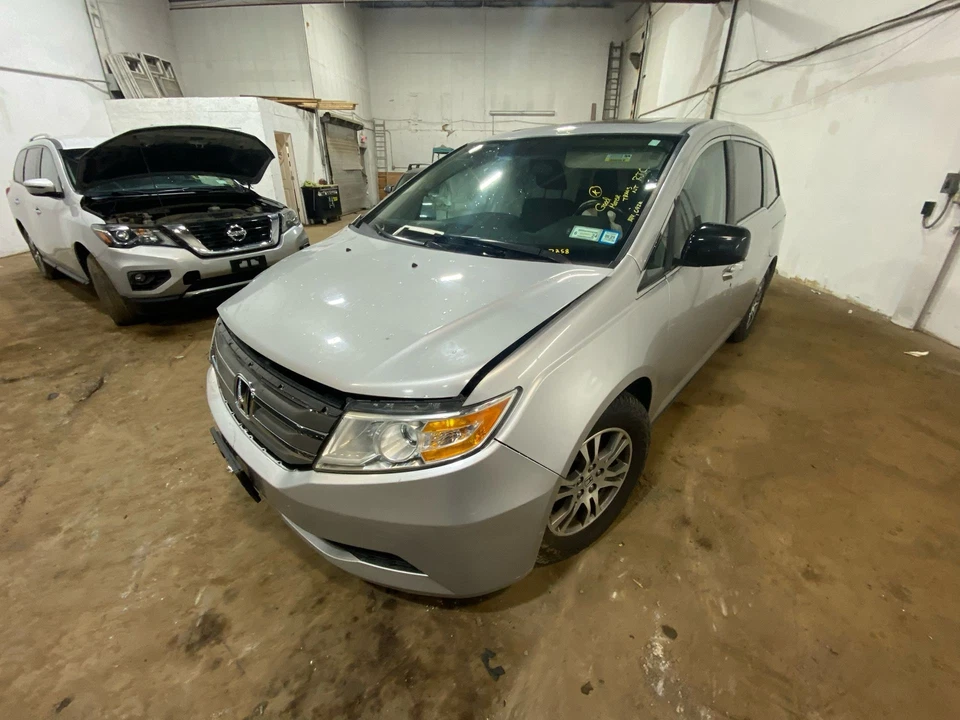 Used Rack and Pinion Assembly fits: 2013 Honda Odyssey Power Rack and Pinion Gra Foto 1 de 4