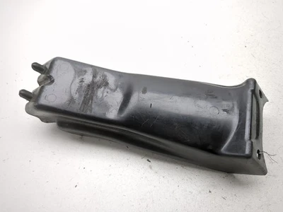 Panel de cubierta de carenado trasero Honda CB125 76 80101-383 Foto 1 de 4