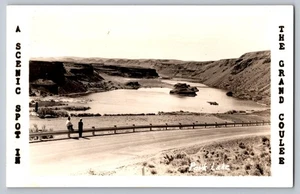 Vintage Postcard A Scenic Spot The Grand Coulee Featuring Park Lake RPPC #1551 - Picture 1 of 2