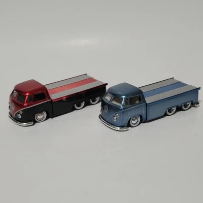 JADA V Dubs 1963 VW Volkswagen Bus Pickup con plataforma deslizante azul 1/64 azul y rojo Foto 1 de 4